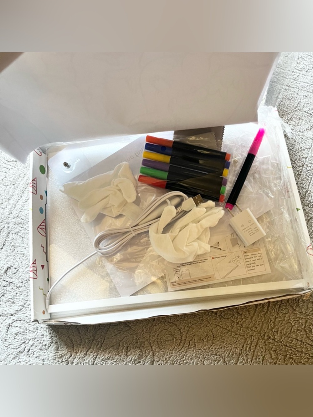 LED Art Kit Comes With Papers Markers And Kit With Gloves